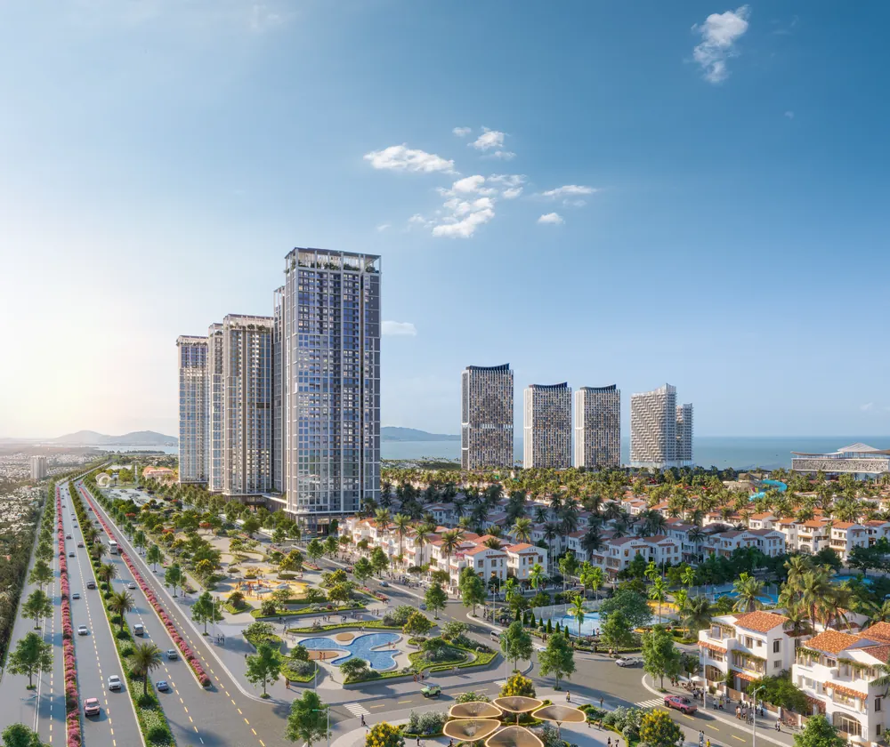 Toàn cảnh Beachtro Tower nhìn từ công viên: các tháp căn hộ bên đại lộ 3 Tháng 2, phía xa là biển Bãi Sau và Blanca City