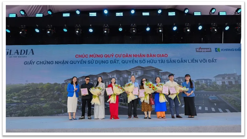 Lễ bàn giao giấy chứng nhận đợt 1 cho cư dân GLADIA BY THE WATER