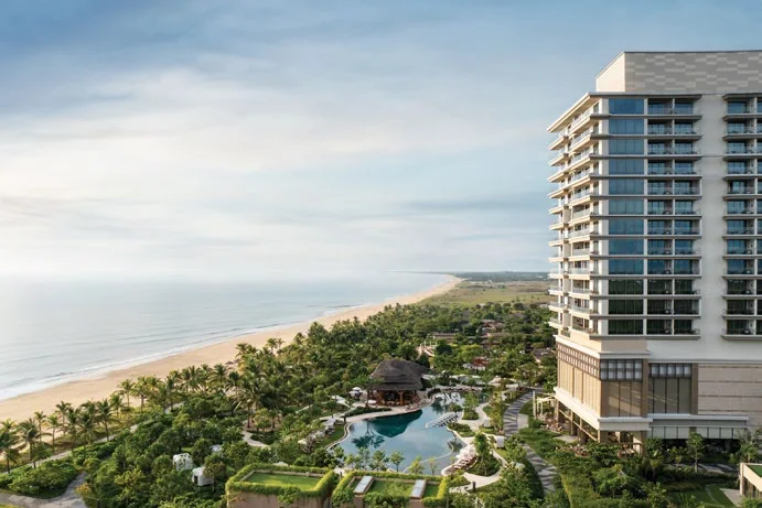 Khách sạn New World Hoiana bên bờ biển dài phía Nam Hội An, trong quần thể Hoiana Resort & Golf