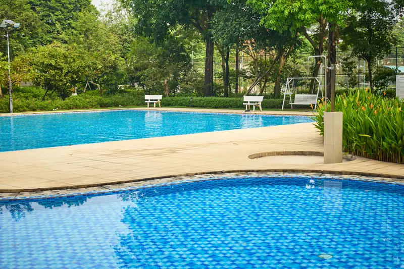 Hồ bơi giữa vườn cây của cộng đồng cư dân EcoXuân hiện hữu (ảnh thực tế)