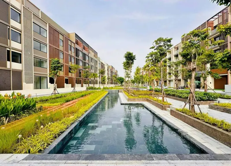 Hồ cảnh quan trong công viên nội khu SOHO (ảnh thực tế)