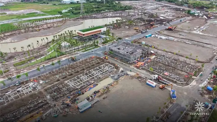 Tiến độ thi công Thanh Phú Centre Point ngày 24/08/2026: hạ tầng giao thông, móng các dãy nhà phố và hồ cảnh quan