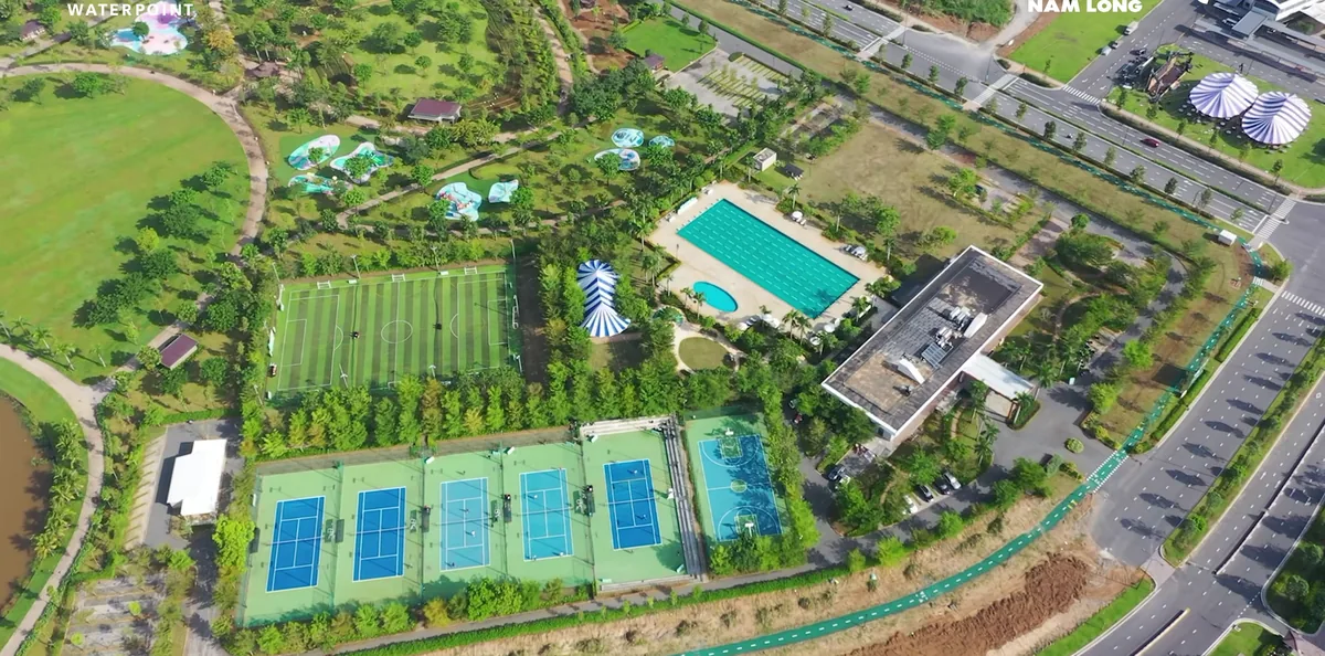 Country Club với hồ bơi, sân tennis và công viên cây xanh