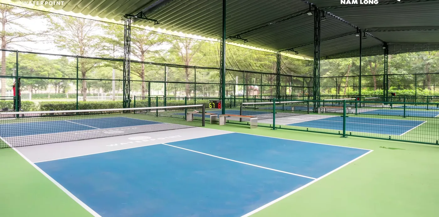 Sân pickleball có mái che