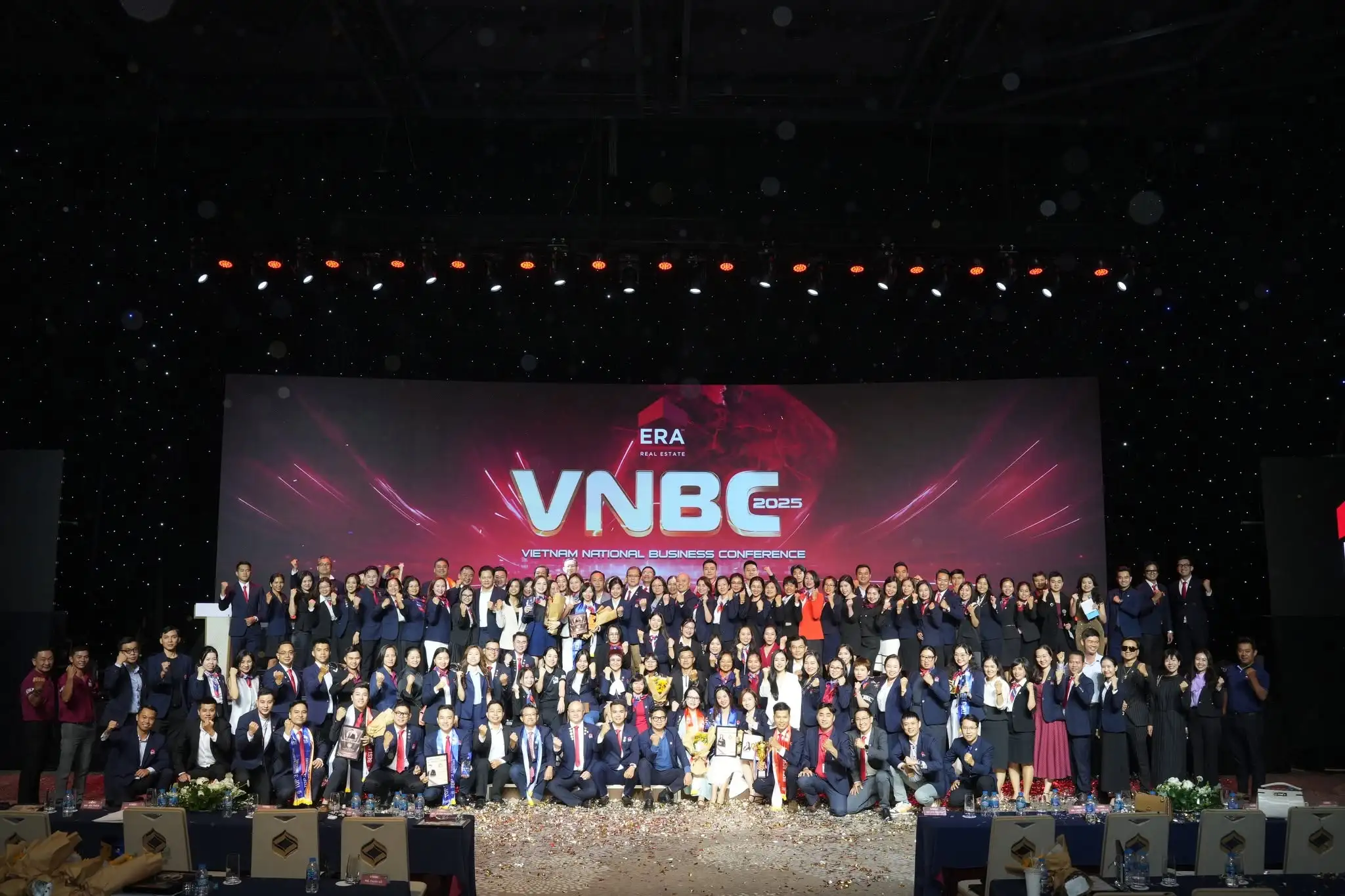 Toàn thể ERA Vietnam tại sự kiện VNBC